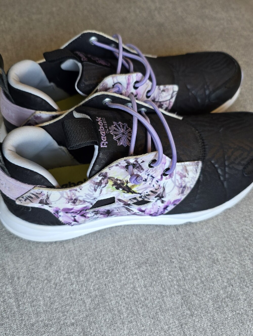Reebok Womens Furylite Graphic Fashion Sneaker - Picture 4 of 8